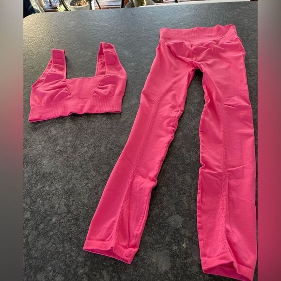 2 pcs Free People Good Karma items Hot Pink Square Neck Bra & Leggings both M/L - Picture 7 of 8